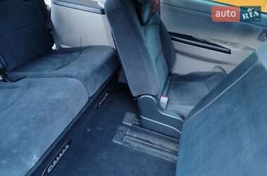 Мінівен Mitsubishi Grandis 2004 в 