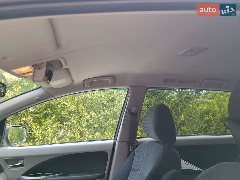 Минивэн Mitsubishi Grandis 2006 в Львове фото 21 Минивэн Mitsubishi Grandis 2006 в Львове