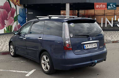 Минивэн Mitsubishi Grandis 2008 в 