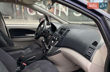 Минивэн Mitsubishi Grandis 2008 в 