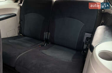 Минивэн Mitsubishi Grandis 2008 в 