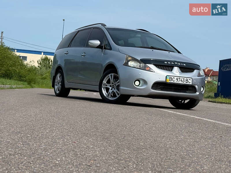 Mitsubishi Grandis 2007