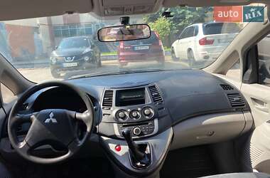 Мінівен Mitsubishi Grandis 2008 в 