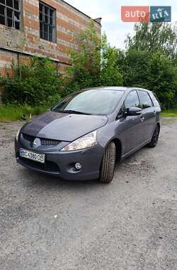 Минивэн Mitsubishi Grandis 2008 в 
