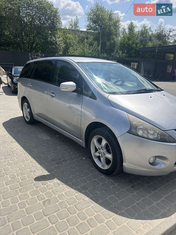 Мінівен Mitsubishi Grandis 2005 в Львові
