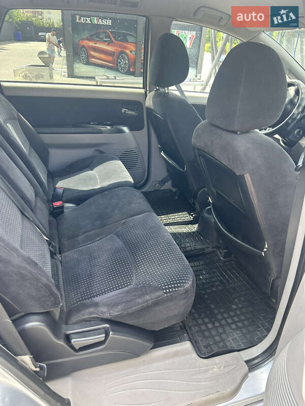 Мінівен Mitsubishi Grandis 2005 в Львові