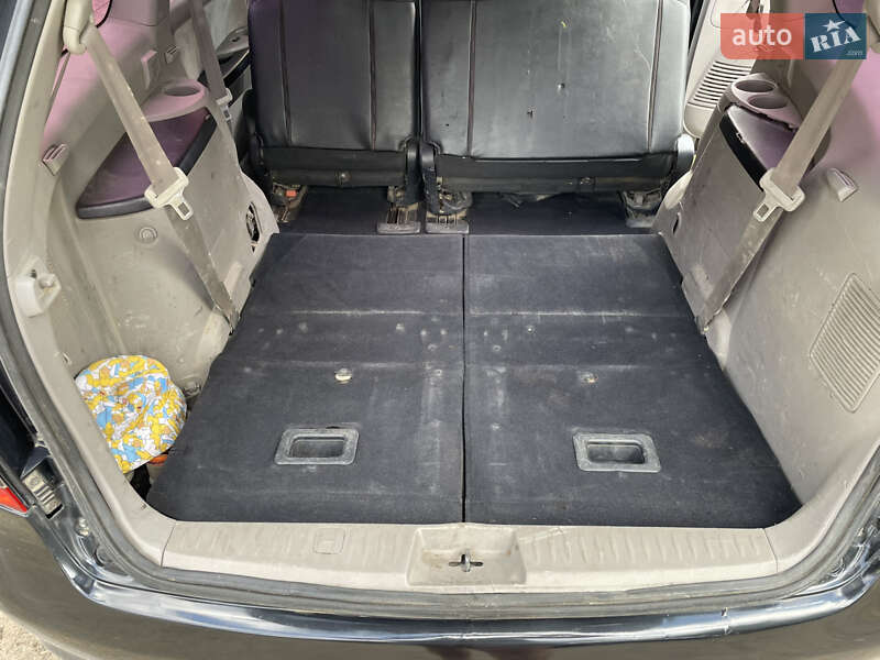 Мінівен Mitsubishi Grandis 2005 в Чернівцях