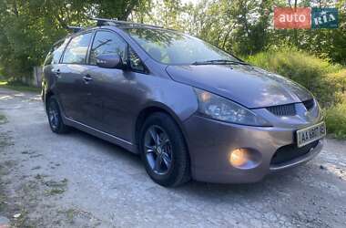 Минивэн Mitsubishi Grandis 2004 в 