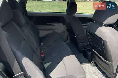Минивэн Mitsubishi Grandis 2006 в 