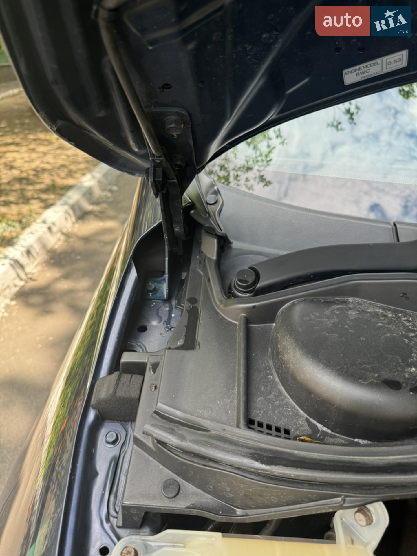 2010 Mitsubishi Grandis - мініатюра 41