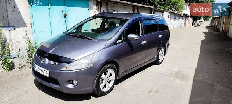 Mitsubishi Grandis 2008