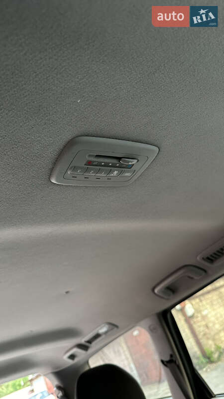 Минивэн Mitsubishi Grandis 2007 в Киеве