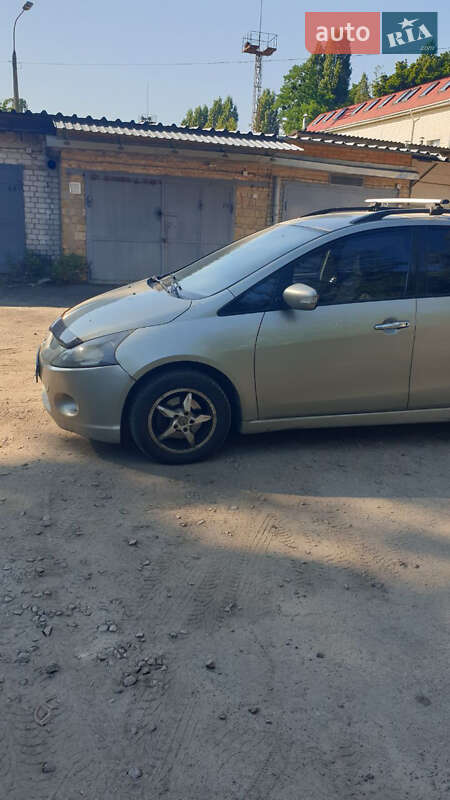 Минивэн Mitsubishi Grandis 2007 в Киеве