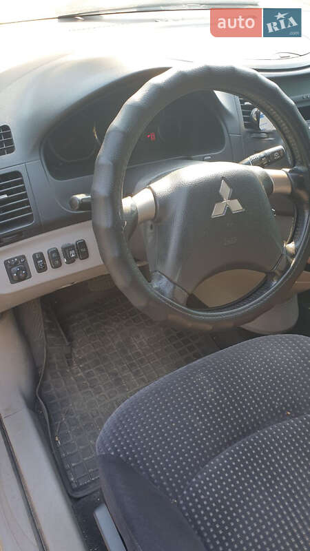 Минивэн Mitsubishi Grandis 2007 в Киеве