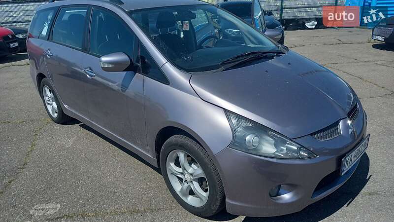 Mitsubishi Grandis 2007