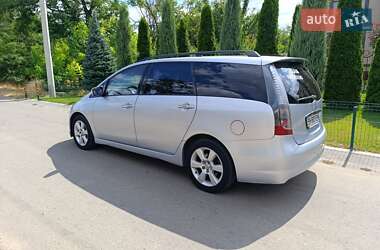 Минивэн Mitsubishi Grandis 2005 в 