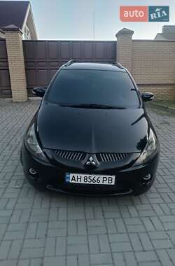 Мінівен Mitsubishi Grandis 2005 в 