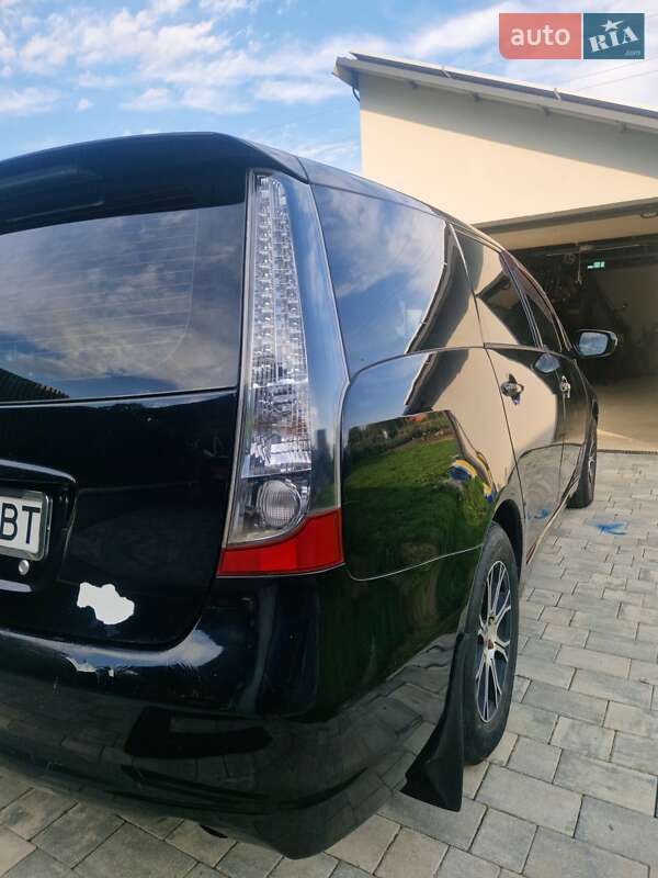 Минивэн Mitsubishi Grandis 2007 в Ужгороде