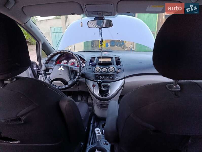 Минивэн Mitsubishi Grandis 2006 в Николаеве