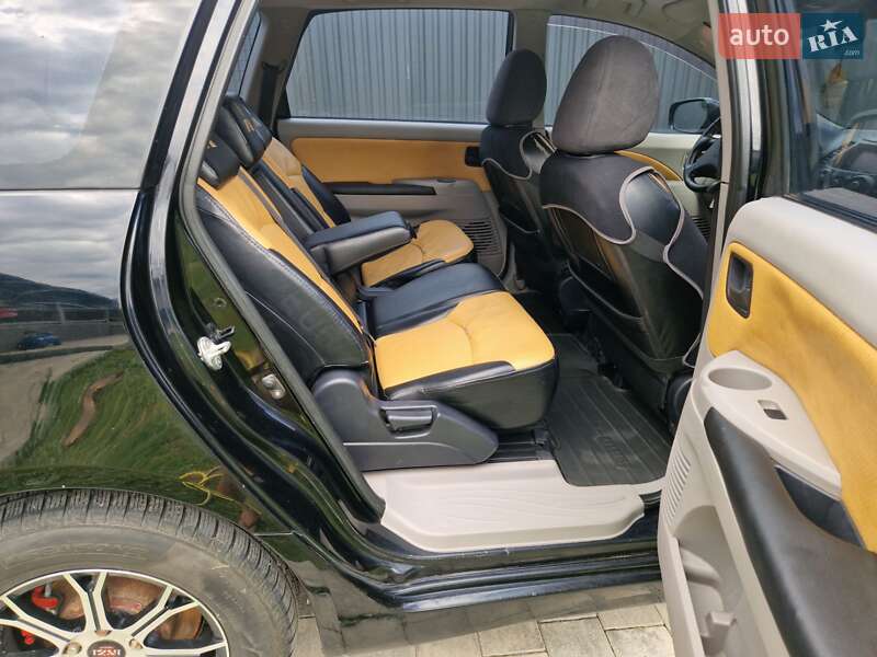 Минивэн Mitsubishi Grandis 2007 в Ужгороде