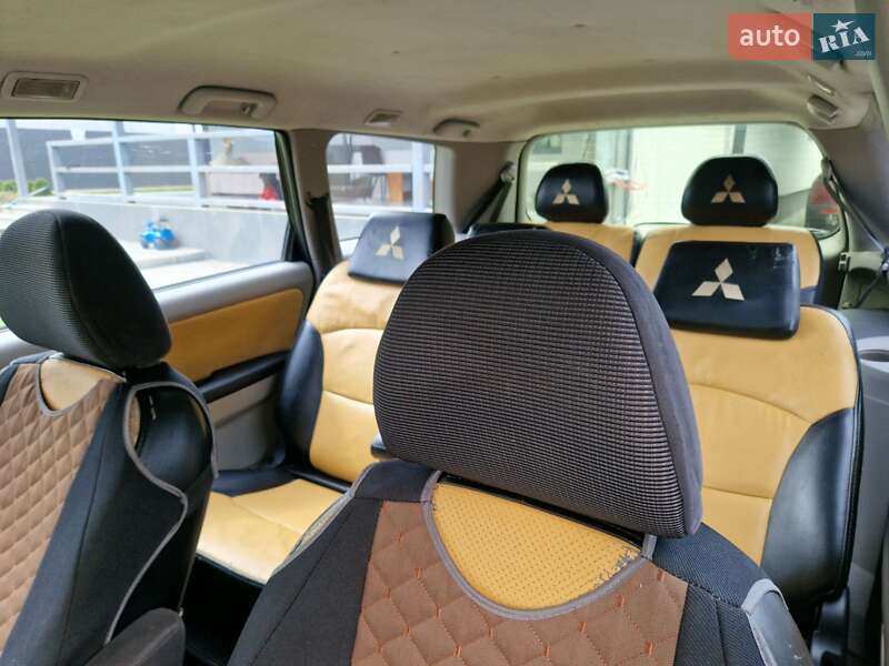 Минивэн Mitsubishi Grandis 2007 в Ужгороде