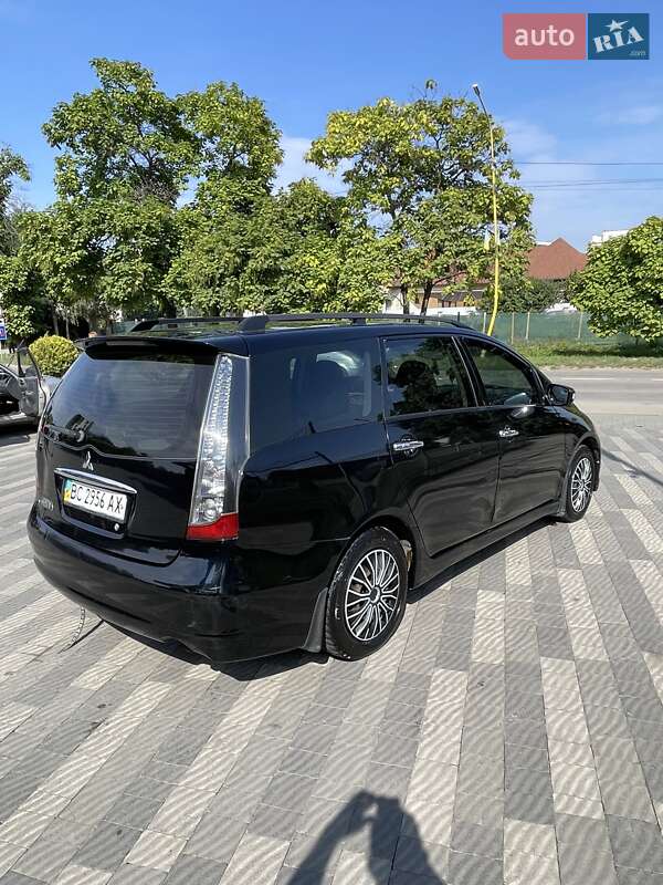 Минивэн Mitsubishi Grandis 2006 в Ужгороде
