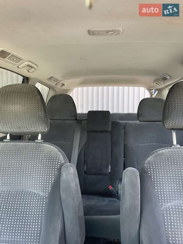 Минивэн Mitsubishi Grandis 2006 в Ужгороде