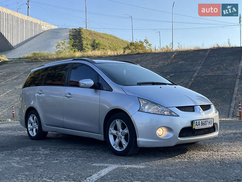 Мінівен Mitsubishi Grandis 2008 в Києві