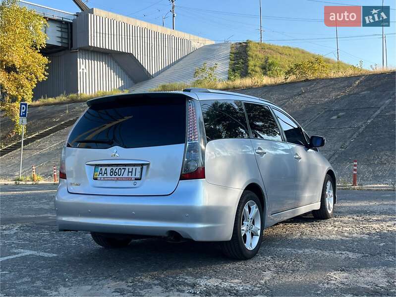 Мінівен Mitsubishi Grandis 2008 в Києві