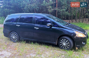 Минивэн Mitsubishi Grandis 2007 в 