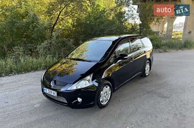 Минивэн Mitsubishi Grandis 2008 в 