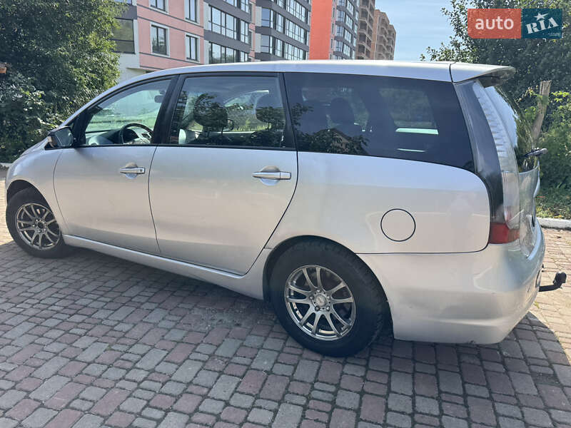 Минивэн Mitsubishi Grandis 2006 в Черновцах