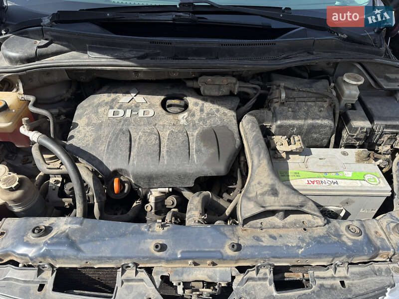 Минивэн Mitsubishi Grandis 2006 в Черновцах