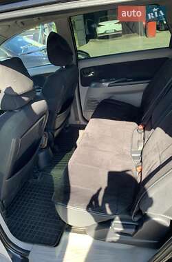 Минивэн Mitsubishi Grandis 2008 в 