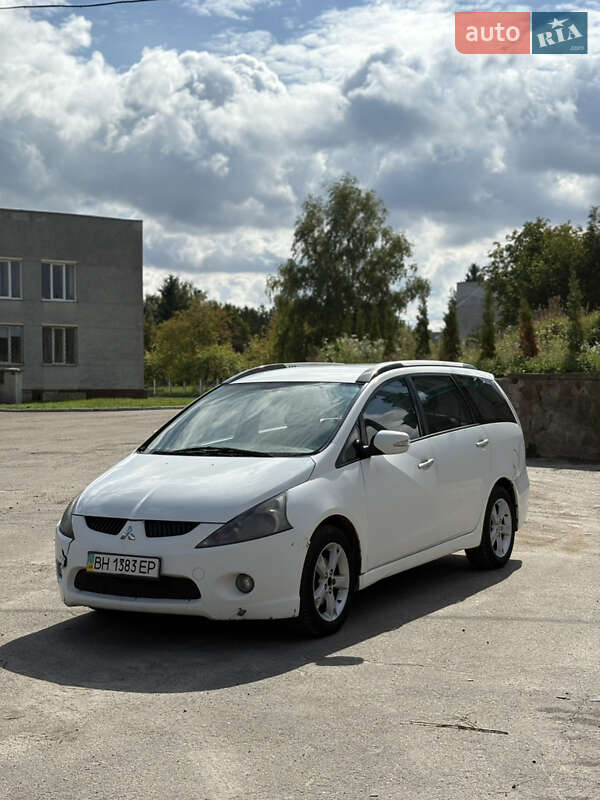 Mitsubishi Grandis 2008