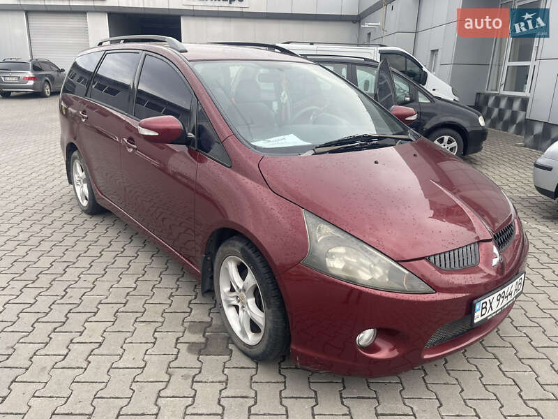 Mitsubishi Grandis 2005