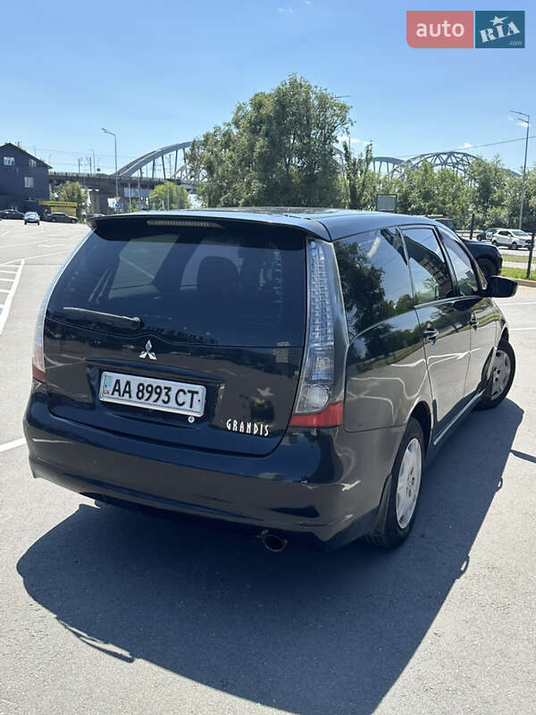 Мінівен Mitsubishi Grandis 2007 в Києві фото 3 Мінівен Mitsubishi Grandis 2007 в Києві