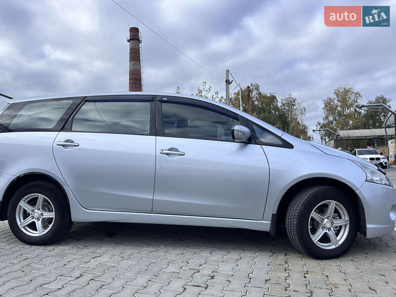 Мінівен Mitsubishi Grandis 2008 в Чернівцях