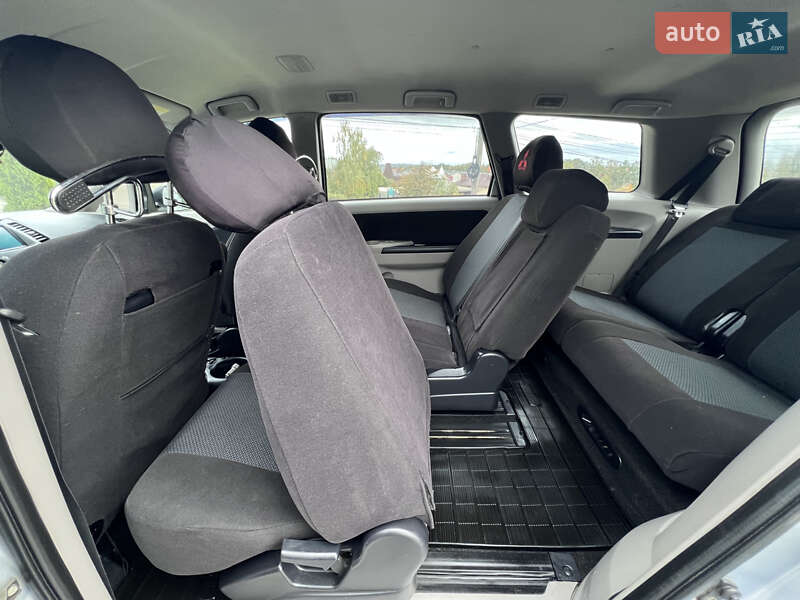 Мінівен Mitsubishi Grandis 2008 в Чернівцях