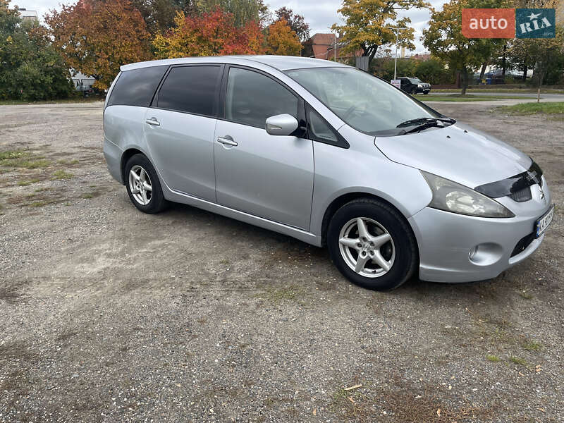 Минивэн Mitsubishi Grandis 2004 в Киеве фото 5 Минивэн Mitsubishi Grandis 2004 в Киеве