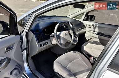 Минивэн Mitsubishi Grandis 2005 в 