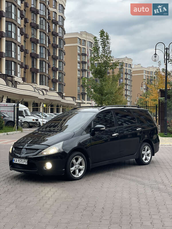 Mitsubishi Grandis 2007