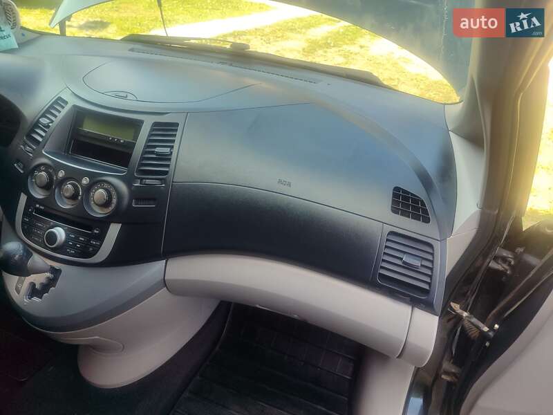 Минивэн Mitsubishi Grandis 2007 в Калуше
