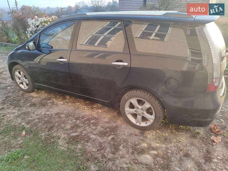 Минивэн Mitsubishi Grandis 2007 в Калуше