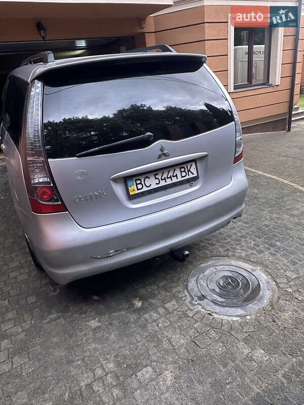 Мінівен Mitsubishi Grandis 2004 в Львові фото 4 Мінівен Mitsubishi Grandis 2004 в Львові