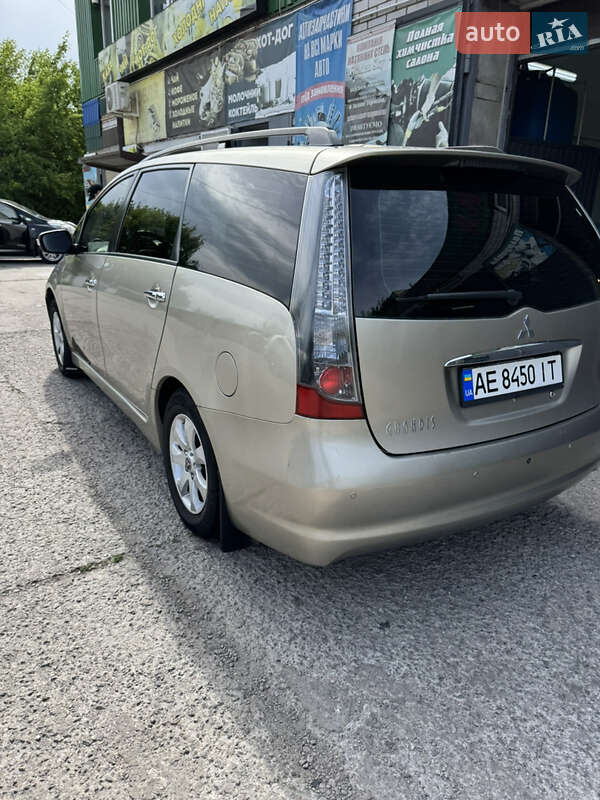 Мінівен Mitsubishi Grandis 2007 в Кам'янському