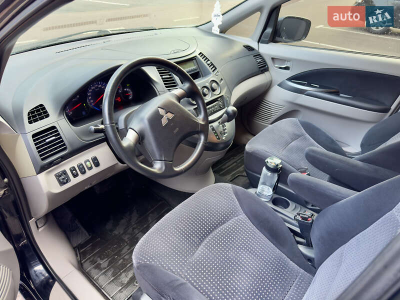 Мінівен Mitsubishi Grandis 2007 в Києві фото 19 Мінівен Mitsubishi Grandis 2007 в Києві
