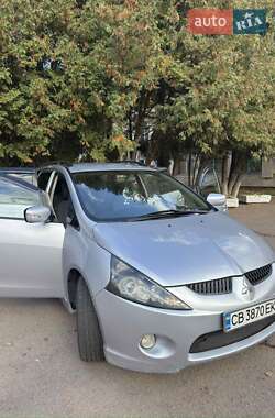 Минивэн Mitsubishi Grandis 2006 в  фото 4 Минивэн Mitsubishi Grandis 2006 в