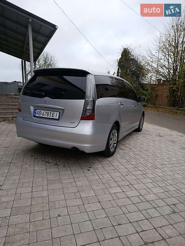 Минивэн Mitsubishi Grandis 2006 в Хмельнике фото 4 Минивэн Mitsubishi Grandis 2006 в Хмельнике