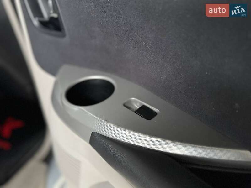 Минивэн Mitsubishi Grandis 2008 в Виннице фото 23 Минивэн Mitsubishi Grandis 2008 в Виннице